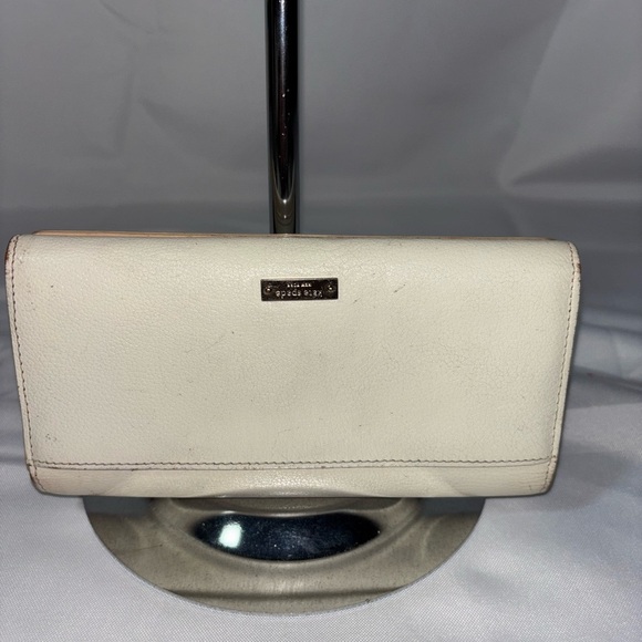 Kate Spade New York Cream and Black Women's Bow Embellished Wallet - Picture 2 of 10